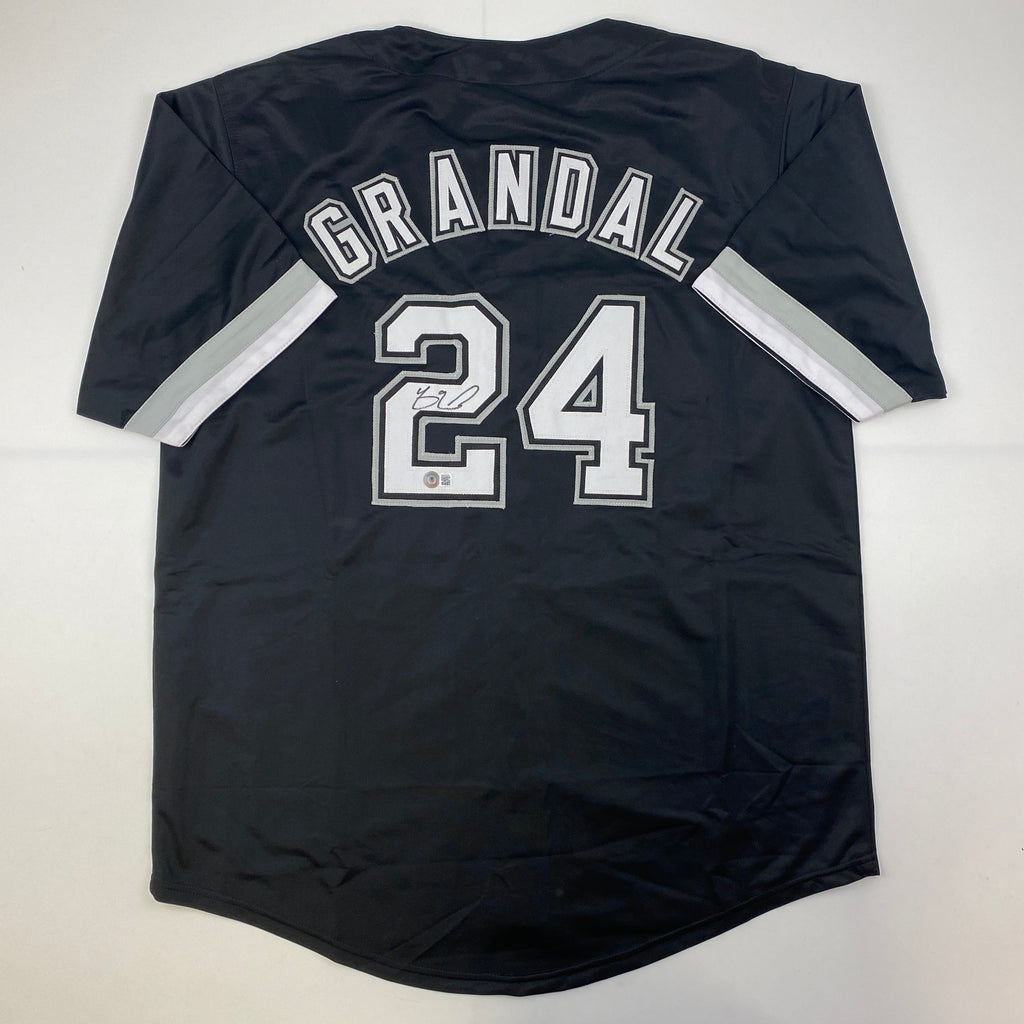 autographed-signed-yasmani-grandal-chicago-black-baseball-jersey-beckett-bas-coa