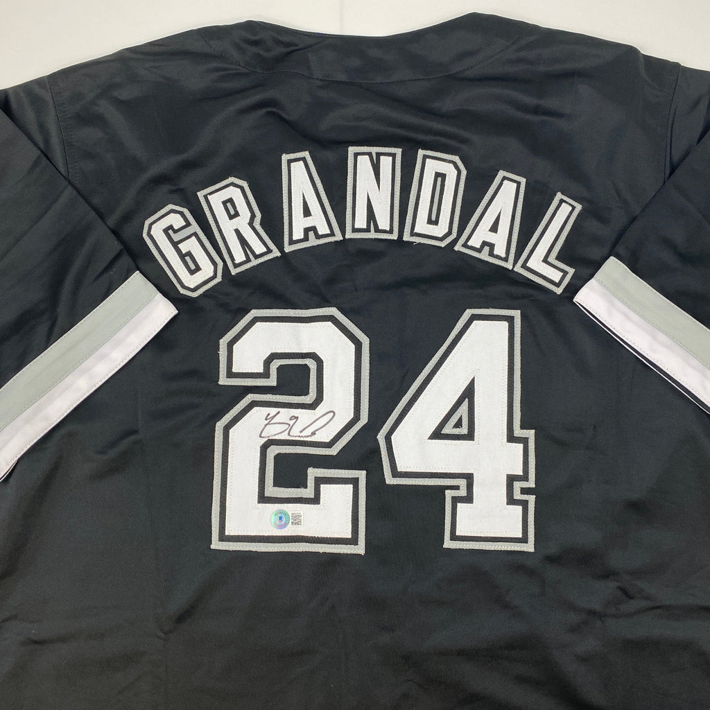 autographed-signed-yasmani-grandal-chicago-black-baseball-jersey-beckett-bas-coa