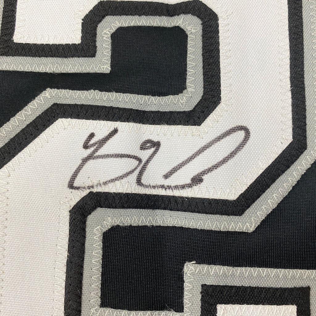 autographed-signed-yasmani-grandal-chicago-black-baseball-jersey-beckett-bas-coa