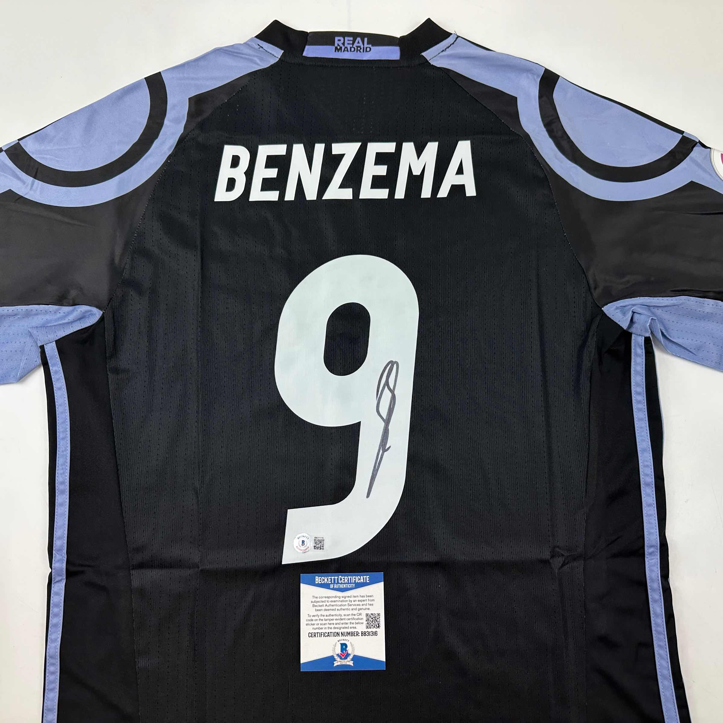 autographed-signed-karim-benzema-real-madrid-2016-17-black-soccer-jersey-beckett-bas-coa