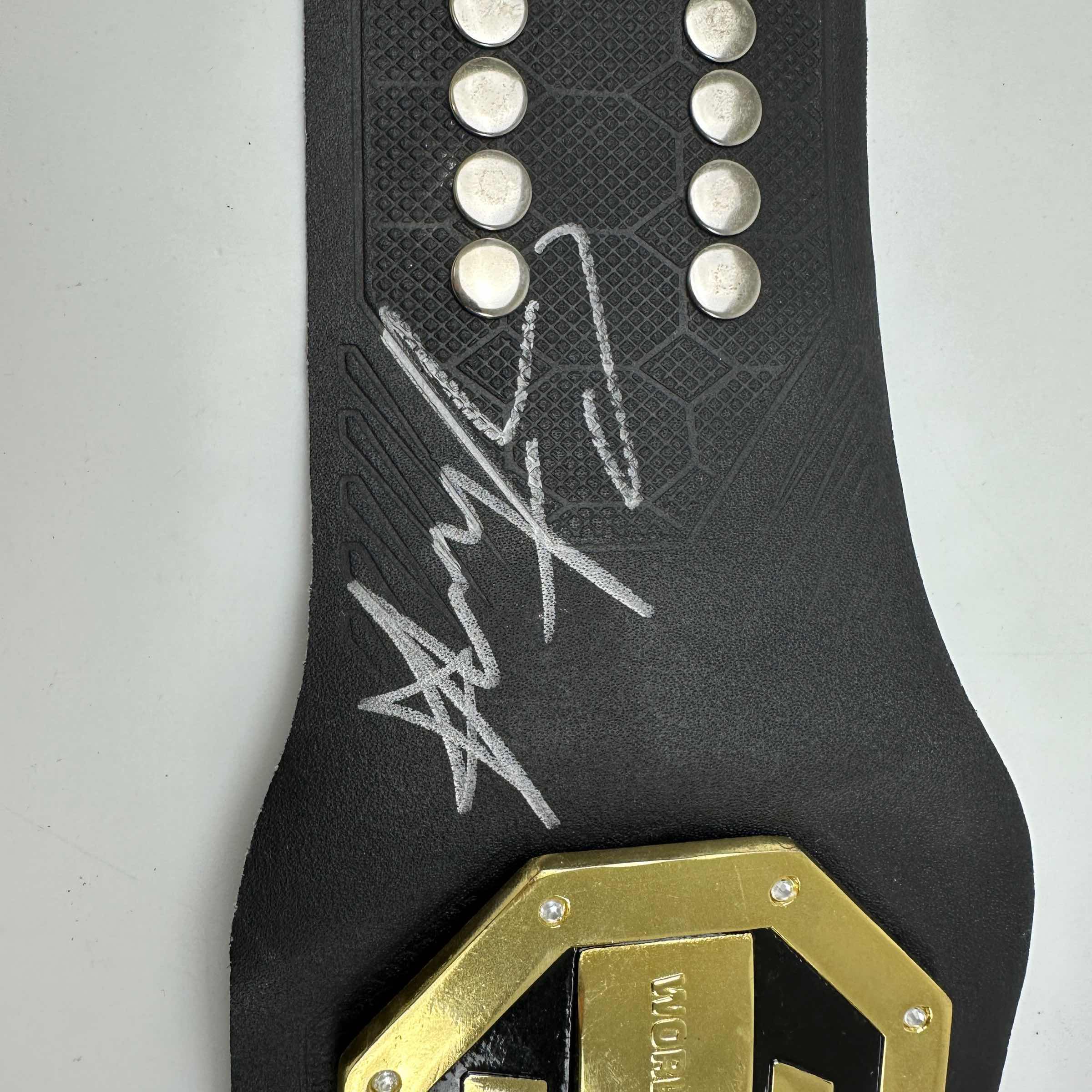 autographed-signed-israel-izzy-adesanya-black-replica-ufc-championship-title-belt-jsa-coa
