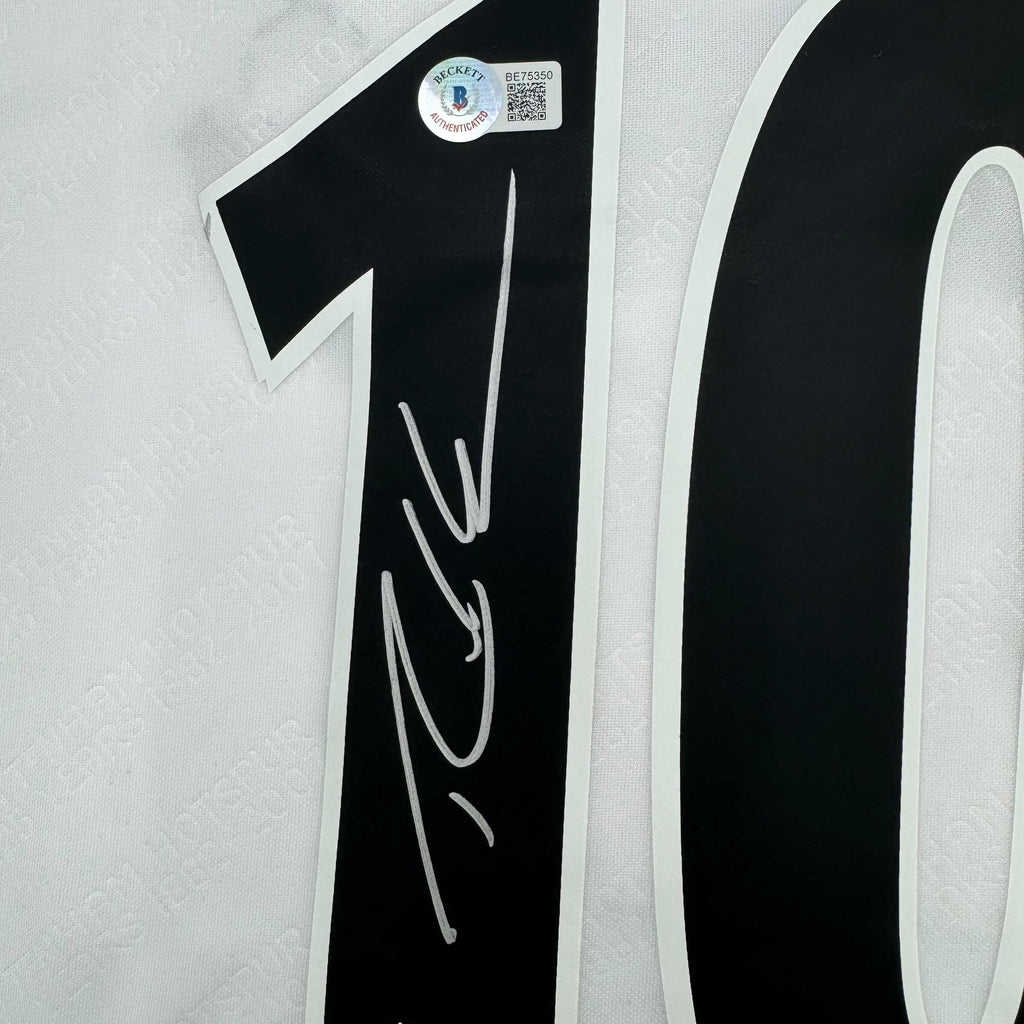 autographed-signed-robbie-keane-tottenham-white-soccer-jersey-beckett-bas-coa