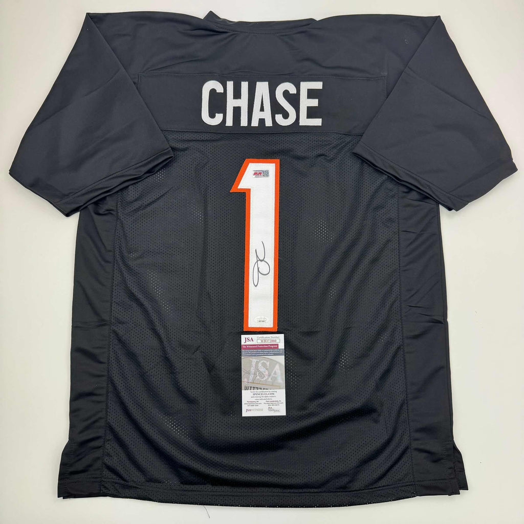autographed-signed-jamarr-chase-cincinnati-black-football-jersey-jsa-coa