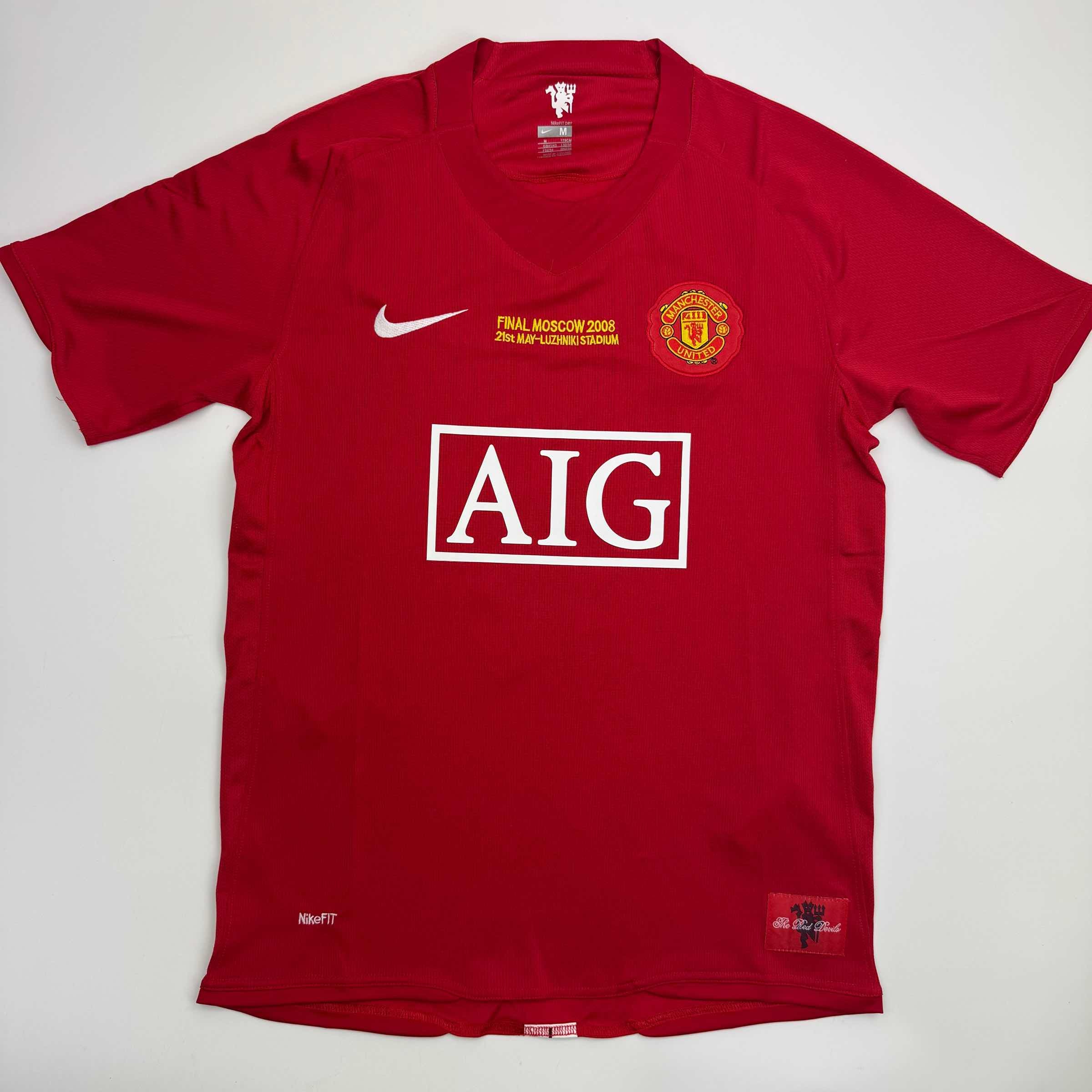 autographed-signed-ryan-giggs-manchester-united-red-soccer-jersey-beckett-bas-coa-2