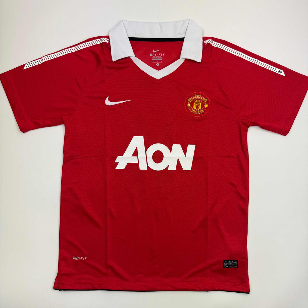 autographed-signed-ryan-giggs-manchester-united-red-soccer-jersey-beckett-bas-coa-3