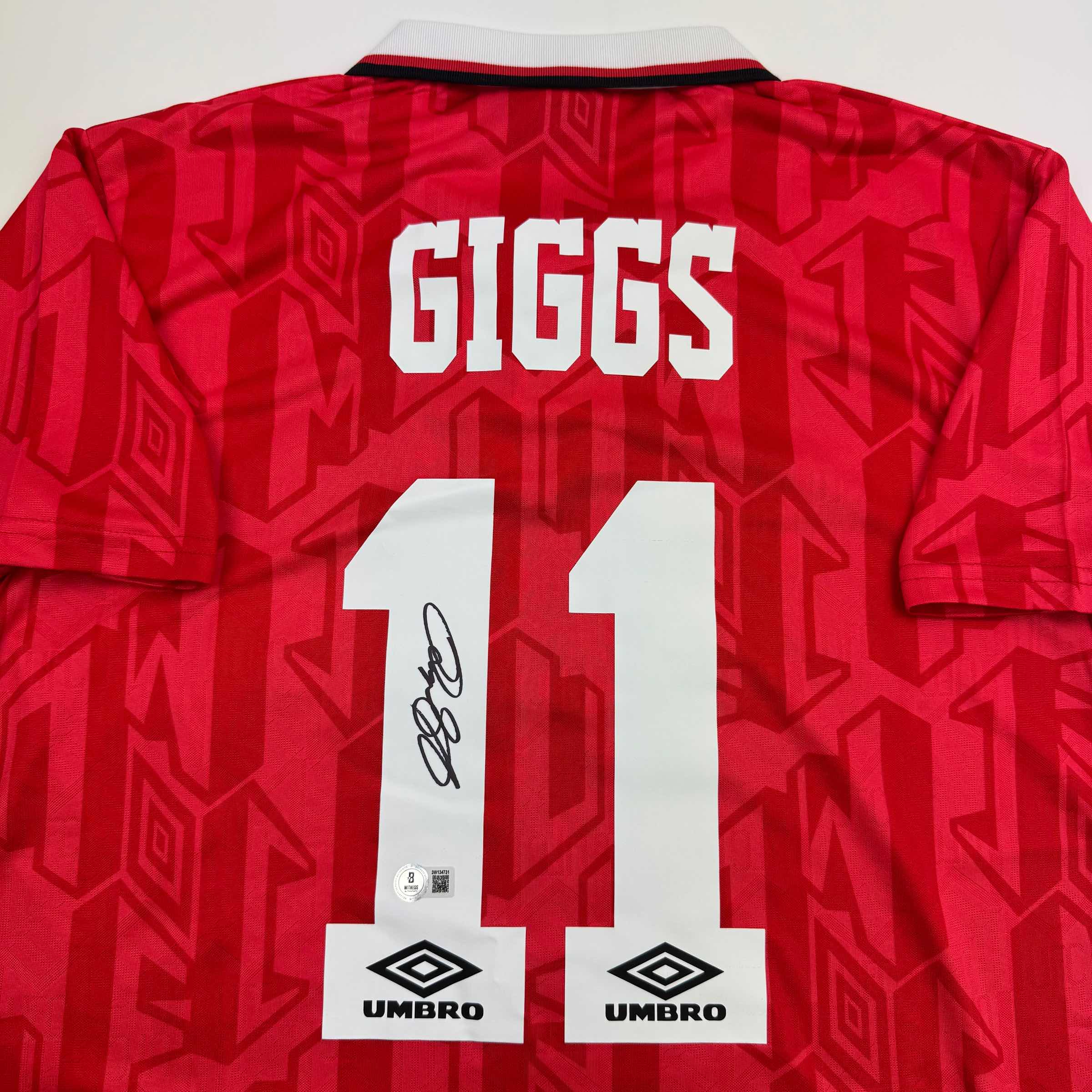 autographed-signed-ryan-giggs-manchester-united-red-soccer-jersey-beckett-bas-coa-1