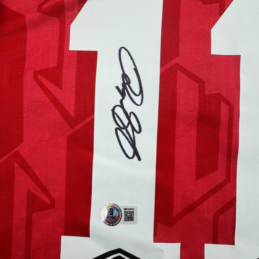 autographed-signed-ryan-giggs-manchester-united-red-soccer-jersey-beckett-bas-coa-1