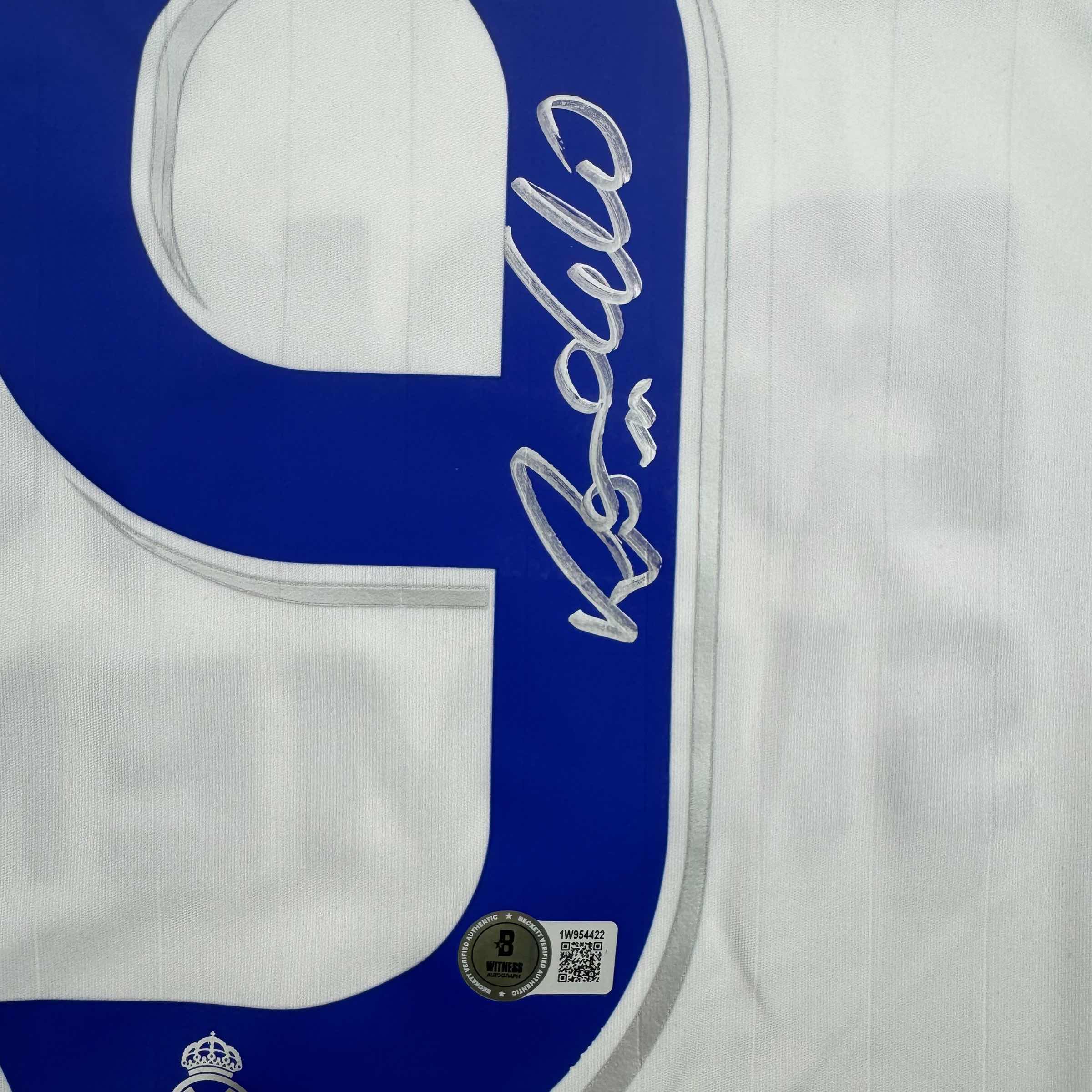 autographed-signed-ronaldo-nazario-real-madrid-white-soccer-jersey-beckett-bas-coa-2