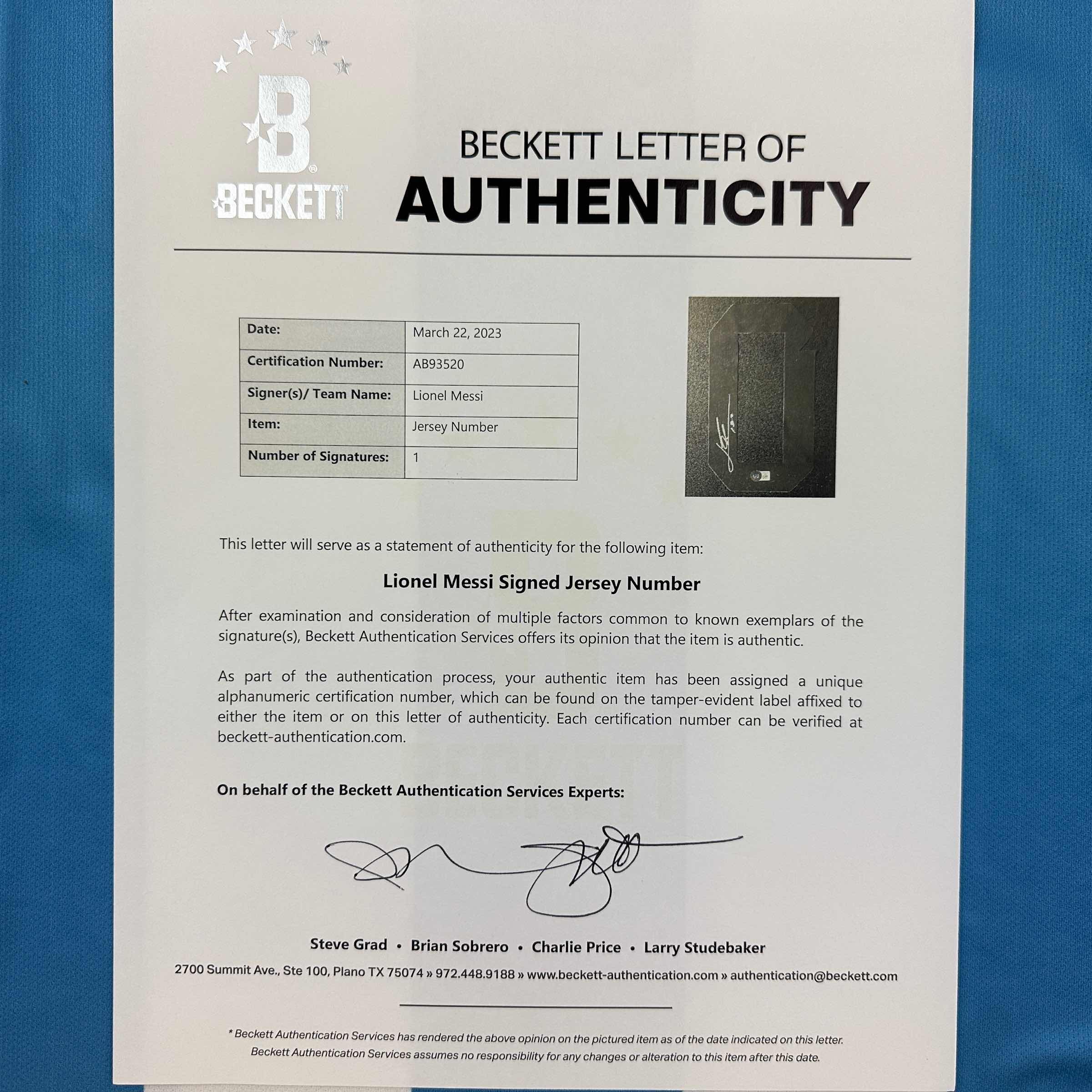 autographed-signed-lionel-leo-messi-argentina-blue-white-soccer-jersey-beckett-bas-coa-loa