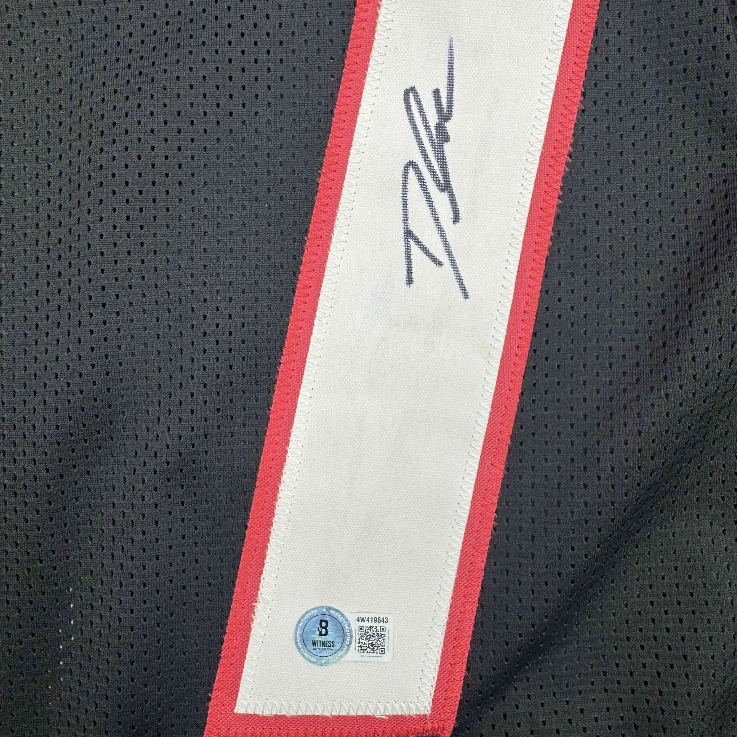 autographed-signed-dandre-swift-georgia-black-college-football-jersey-beckett-bas-coa