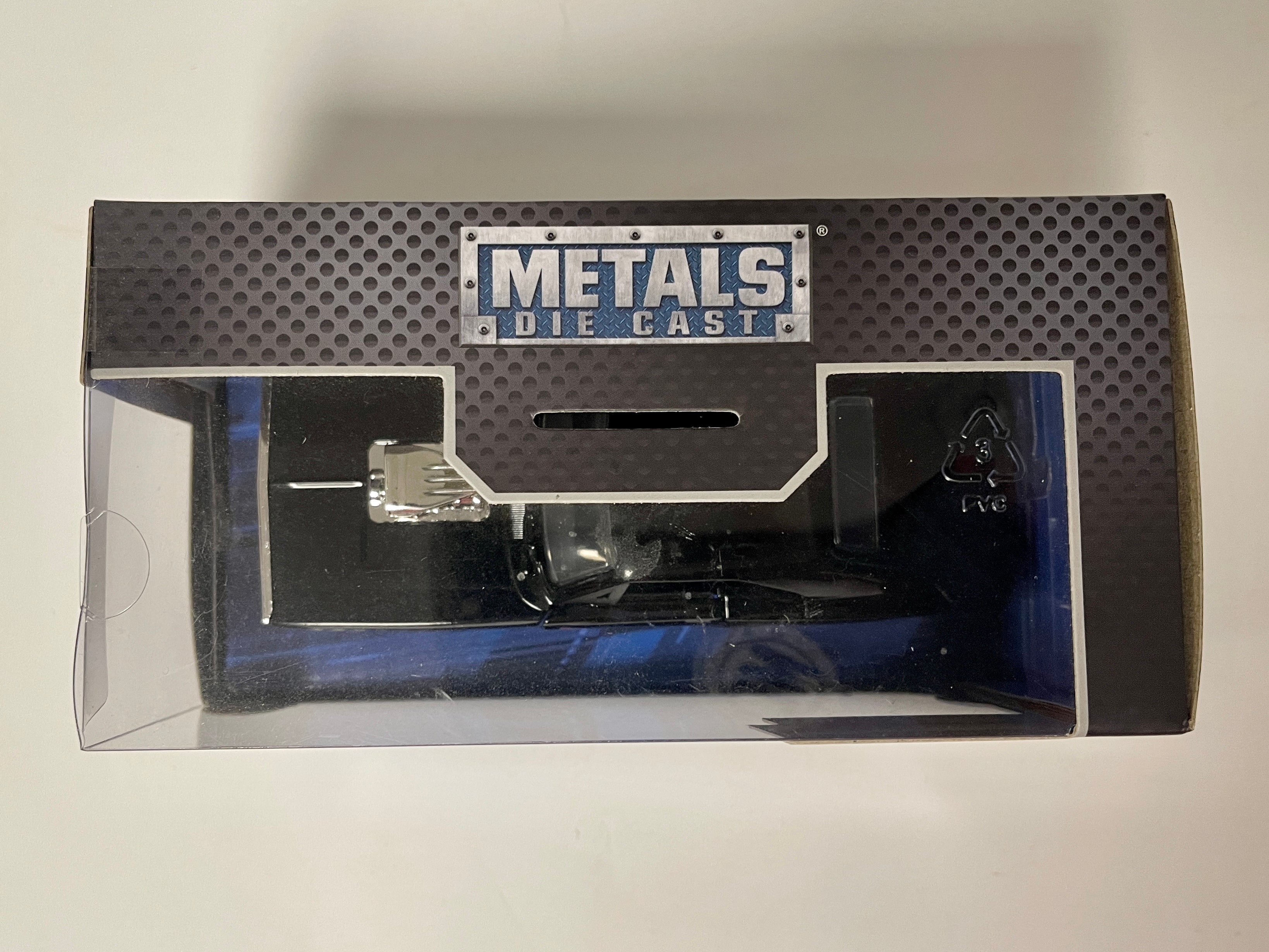 Jada Toys Fast and Furious Dom's Black Dodge Charger R/T 1:32 Scale Die-Cast