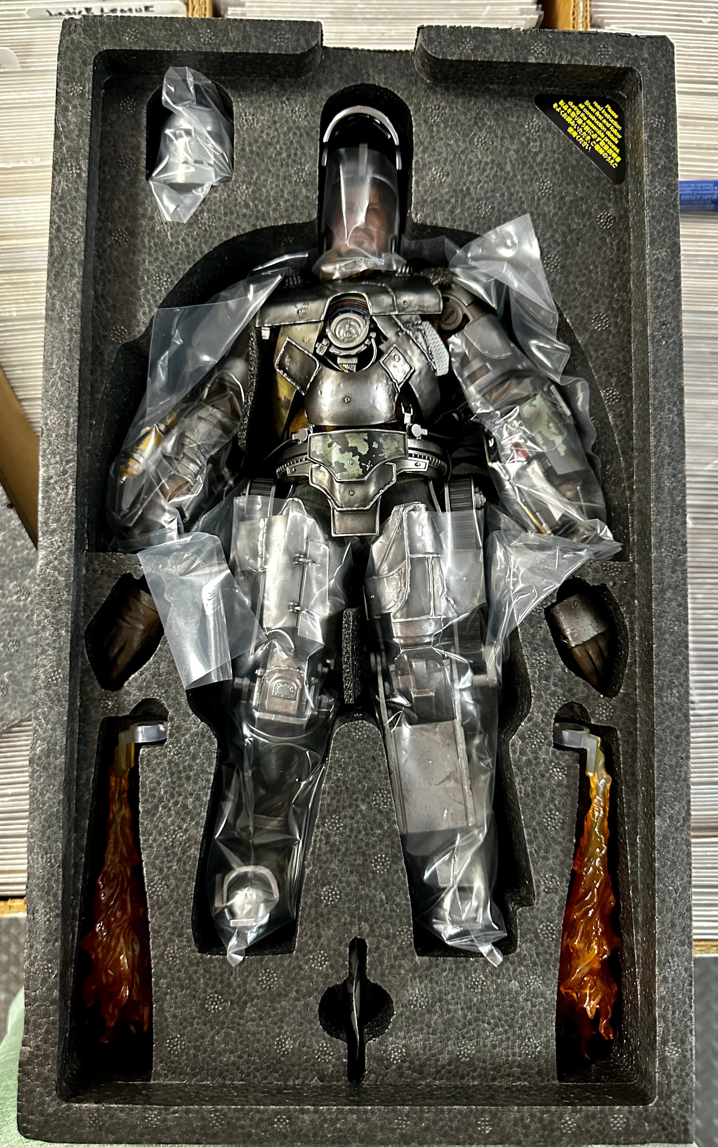 Hot Toys Die Cast Iron Man Mark I MMS605 D40 Sideshow Special Edition Exclusive