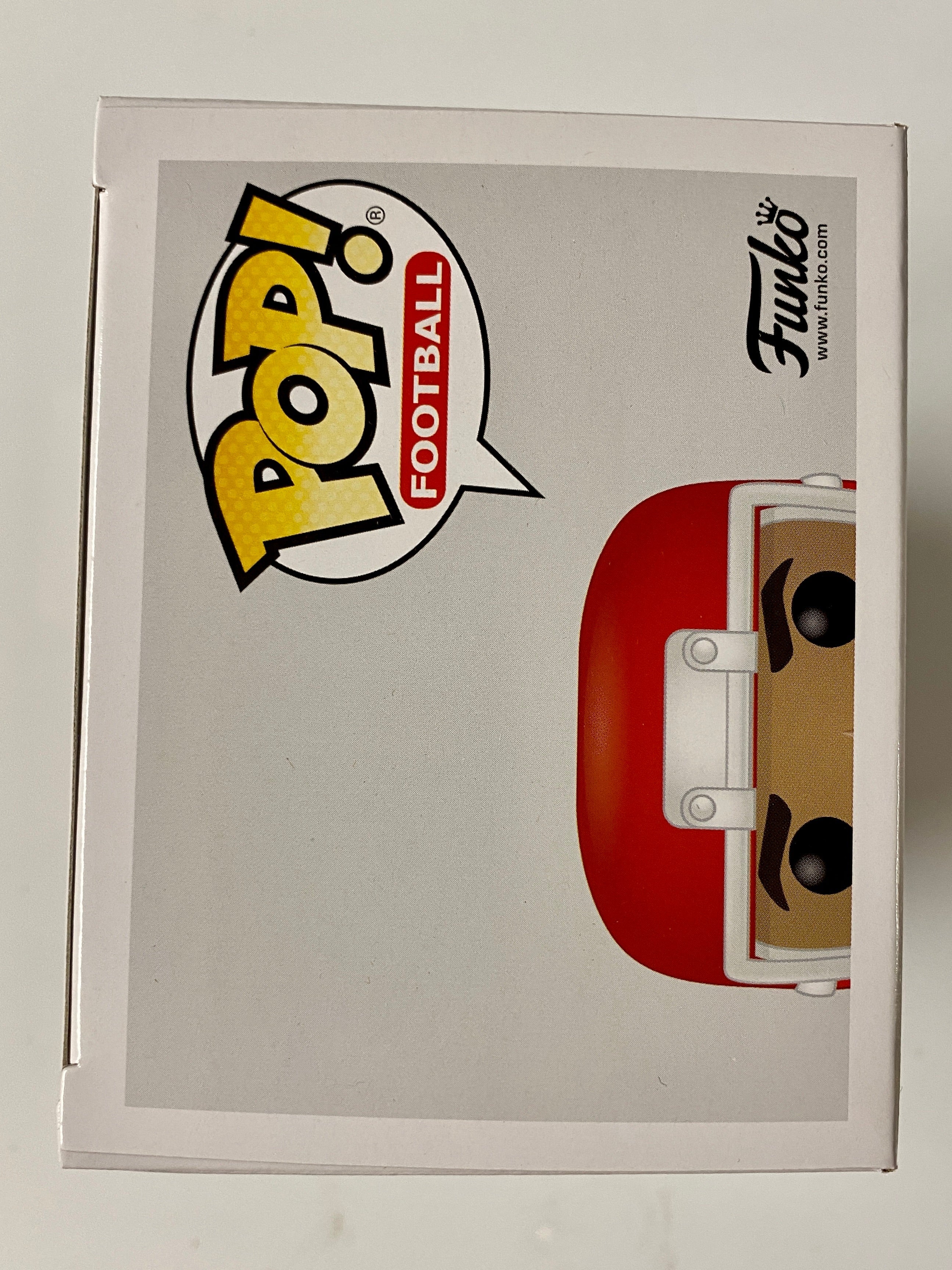 Funko Pop! NFL Kansas City Chiefs Patrick Mahomes II Throwing #148 Champion 2020