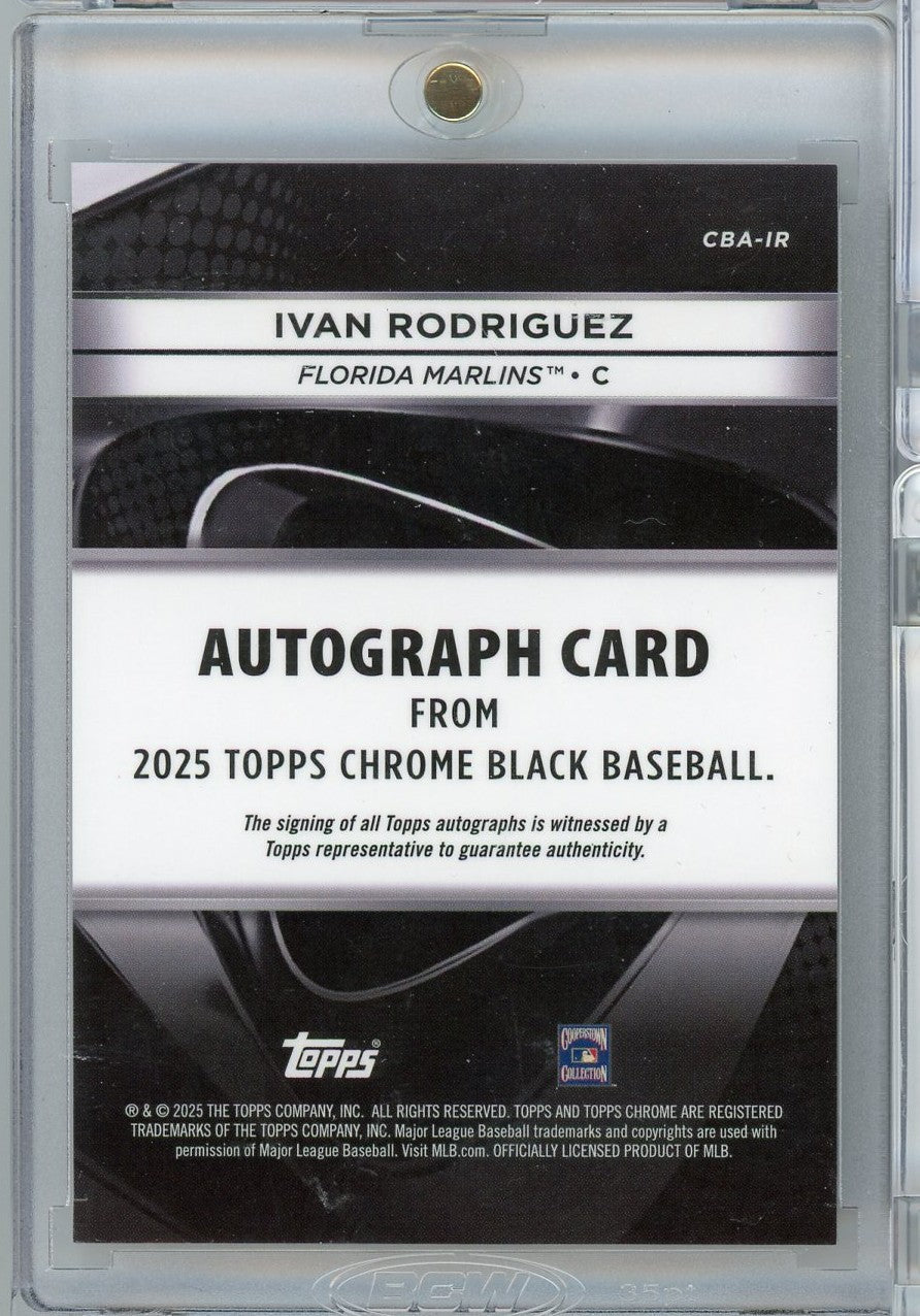 2025-topps-chrome-black-ivan-pudge-rodriguez-cba-ir-50-gold-mini-diamond-auto-baseball-card